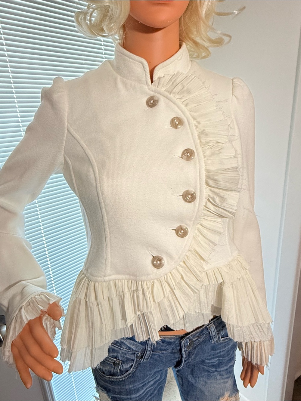 Free People White Ruffled Button-Front Women's Top. Like new! Y2K!